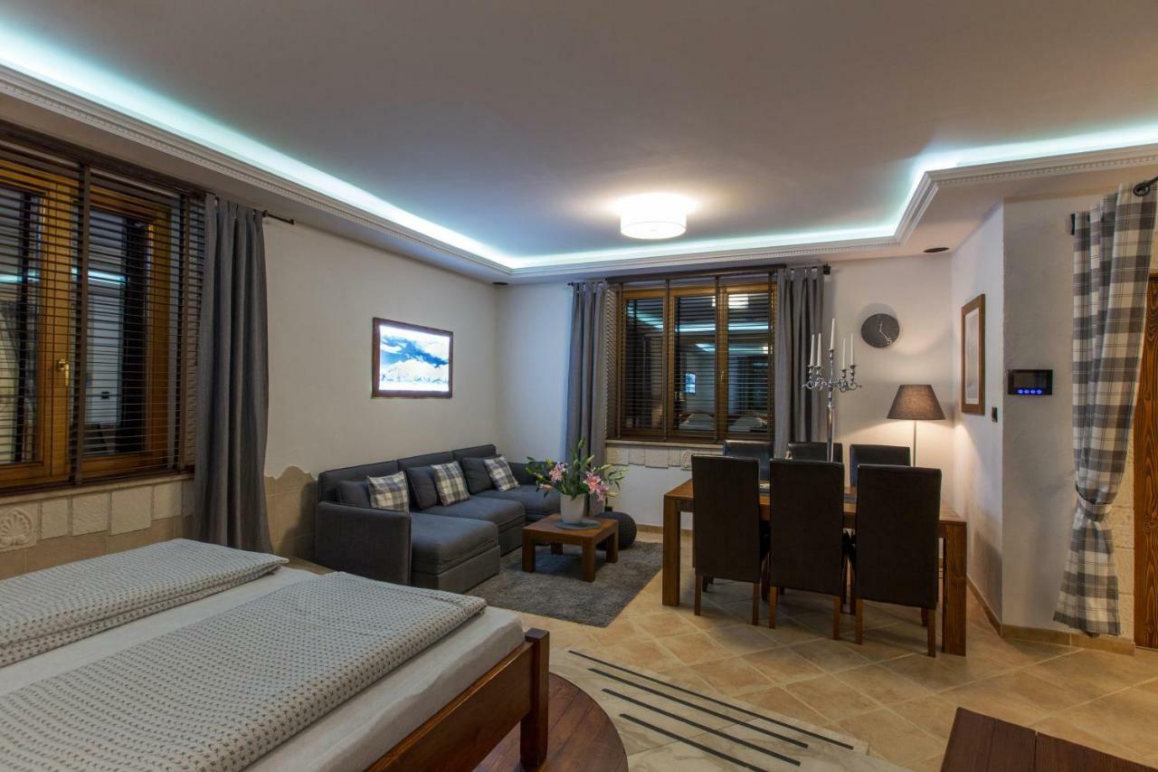 Apartament Koryntia *